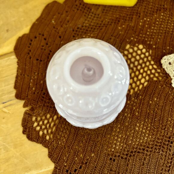 Mini L.E. Smith Mould Moon & Star Tuscan Pink Courting Fairy Lamps – Weishar Gla - Picture 2 of 5